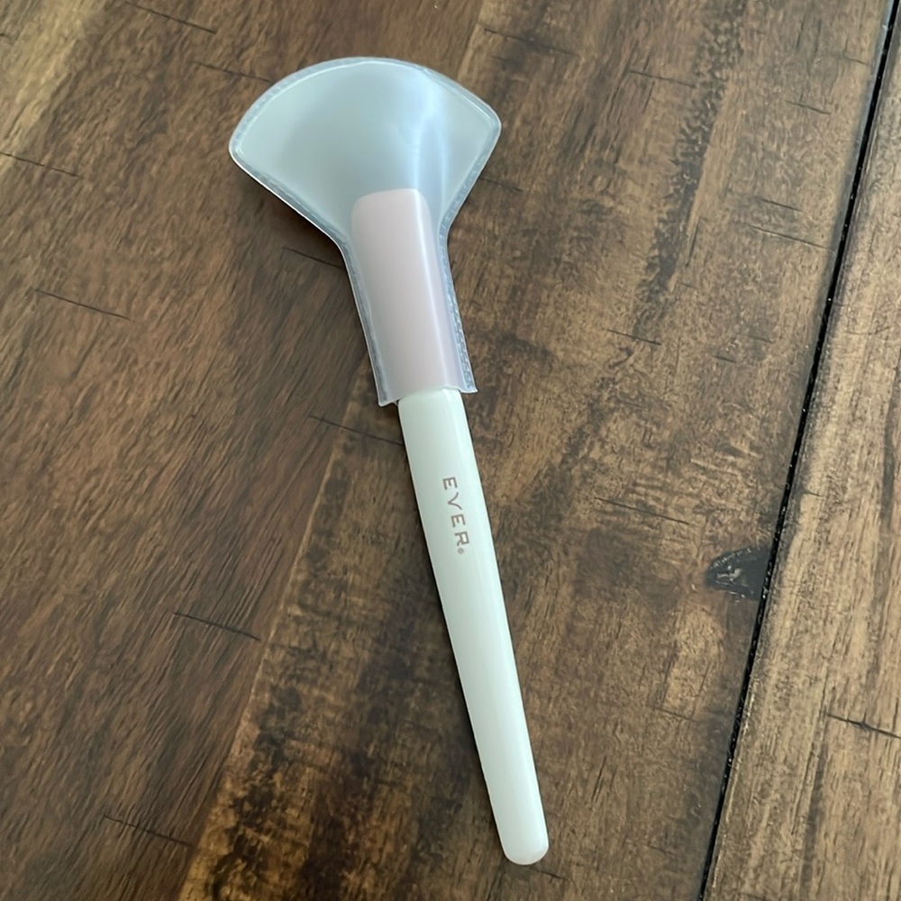 Ever Cheek Brush